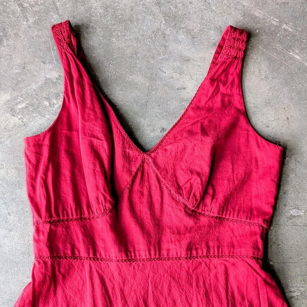 Vintage Ann Taylor Red V-Neck Eyelet Hem Fit and Flare Midi Dress size 8P